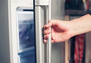 Cửa tủ lạnh không được đóng kín