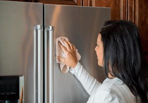 QTC hướng dẫn cách vệ sinh tủ lạnh đúng cách