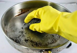 Nguyên nhân và cách khắc phục nấu bếp ga bị đen nồi