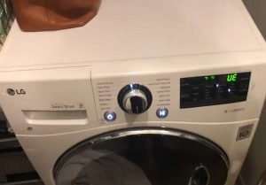 Máy giặt báo lỗi UE là gì