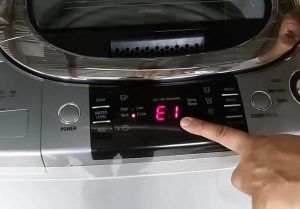Lỗi E1 trên máy giặt Sharp là gì