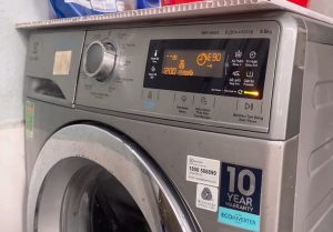 Nguyên nhân máy giặt Electrolux báo lỗi E90