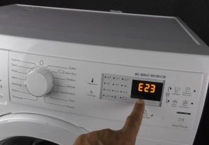 Dấu hiệu máy giặt Electrolux báo lỗi E23