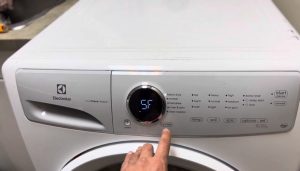 Tại sao bạn cần biết cách reset máy giặt Electrolux